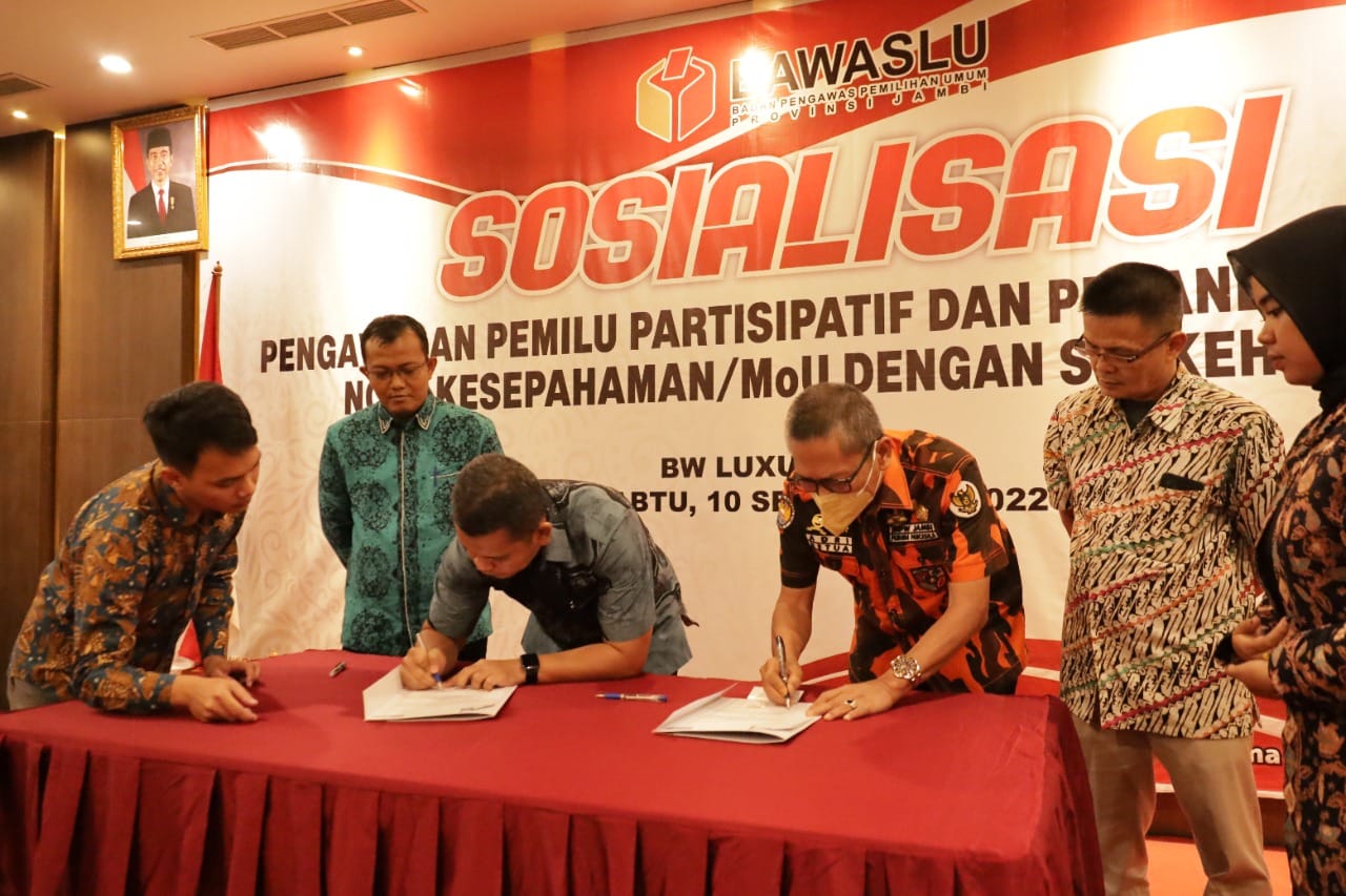 Awasi Pemilu 2024, Bawaslu Provinsi Jambi Lakukan MoU dengan 30 Lembaga