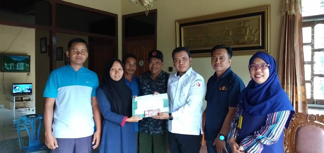 Bawaslu Berikan Santunan ke Pengawas Pemilu