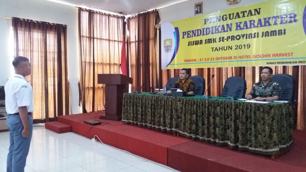 Ingatkan Siswa Jangan Buta Politik
