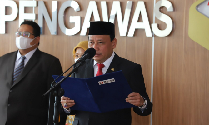 Lantik Tiga Pejabat Tinggi Pimpinan Madya, Abhan: Makin Kuatkan Posisi Bawaslu