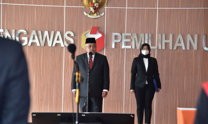 Lantik 21 Pejabat Administrator, Sekjen Bawaslu Harap Cepat Adaptasi dalam Persiapan Pemilu 2024