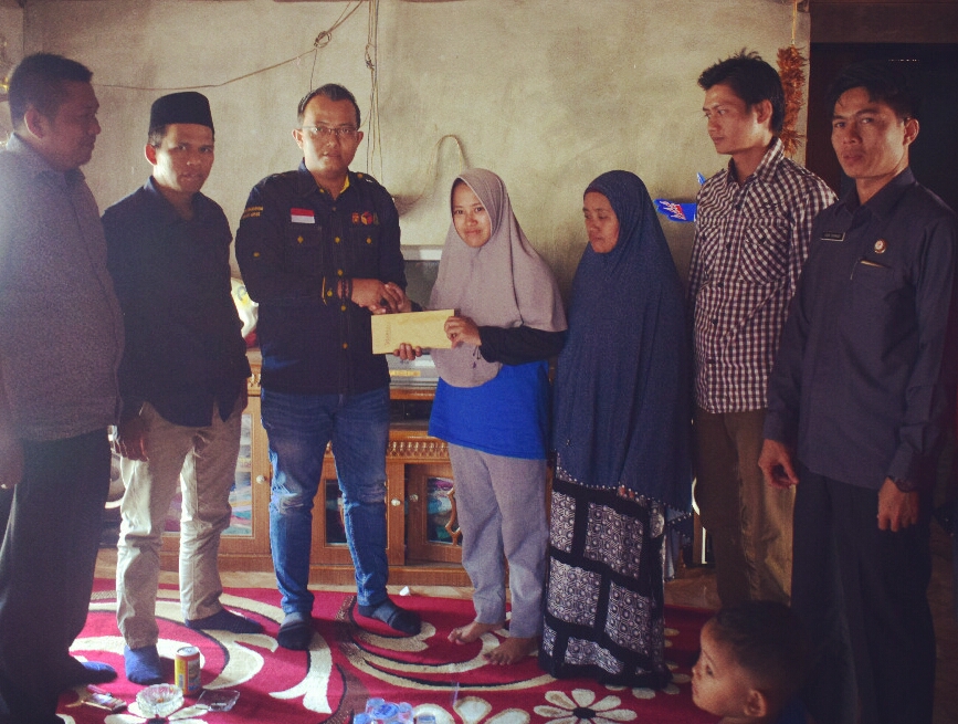 Bawaslu Berikan Santunan Kecelakaan Kerja