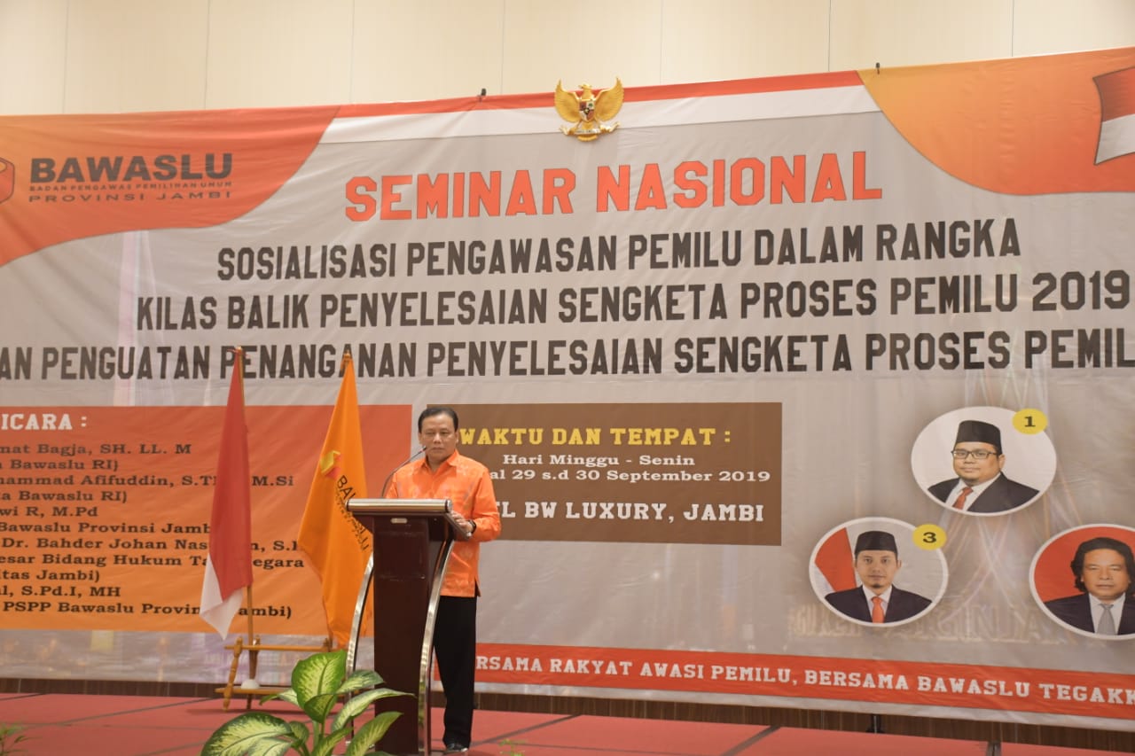 Ketua Bawaslu Buka Acara Seminar Nasional Penyelesaian Sengketa