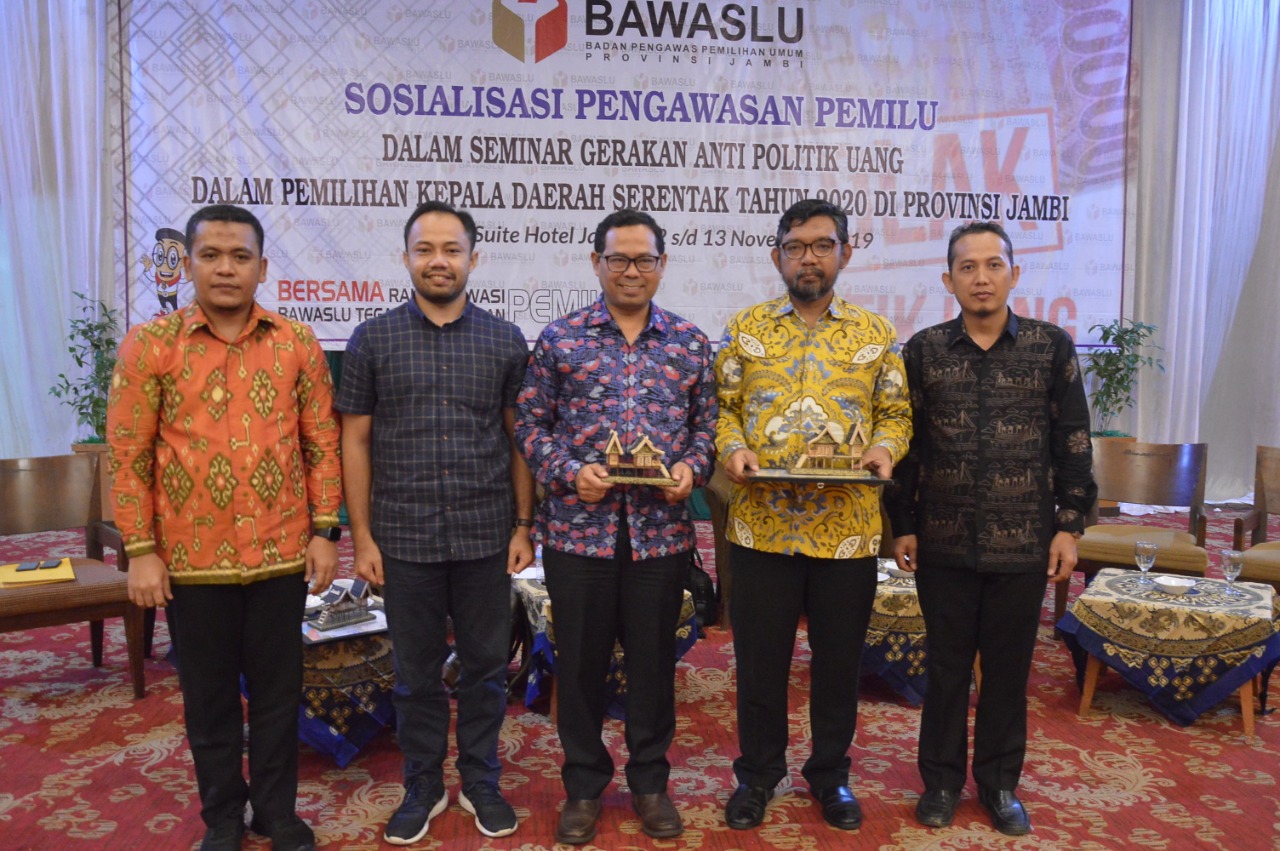 Bawaslu Gelar Seminar Gerakan Anti Politik Uang