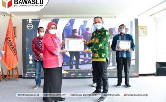Penilaian KIP, Bawaslu Provinsi Jambi Raih Kategori Informatif