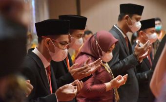 Tiga Anggota Bawaslu Jambi Resmi di Lantik