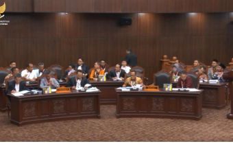 Ketua Bawaslu Berikan Keterangan di MK