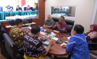 Cegah Covid-19, Pimpinan Bawaslu Lakukan Koordinasi Lewat Telekonferensi