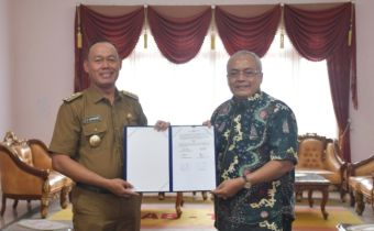 Bawaslu Terima Hibah Tanah dan Bangunan dari Bupati Tebo