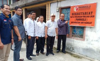 Afrizal : Pengawas TPS minimal berusia 25 tahun dengan kualifikasi pendidikan paling Rendah sekolah menengah atas atau sederajat.