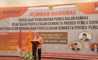 Ketua Bawaslu Buka Acara Seminar Nasional Penyelesaian Sengketa