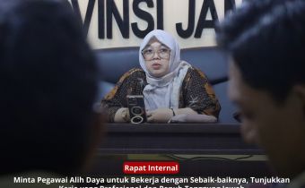 Kordiv SDMO dan Diklat Bawaslu Jambi Beri Arahan ke Pegawai Alih Daya
